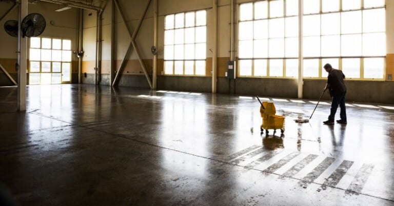 janitor warehouse cleaning service